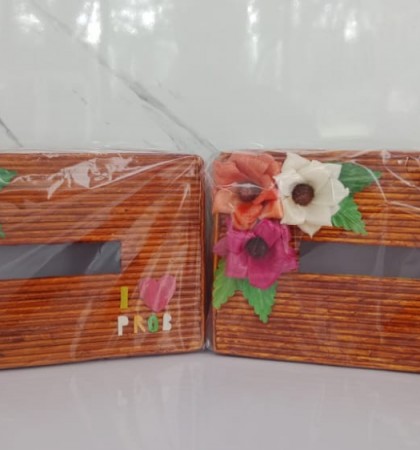 susanti/ kotak tisu